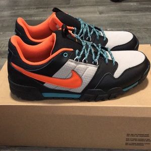 Nike Mogan 2 OMS size 10.5 sneakers